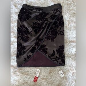NEW Authentic Gucci Satin Gathered Wrap Skirt w/Velvet Flowers.